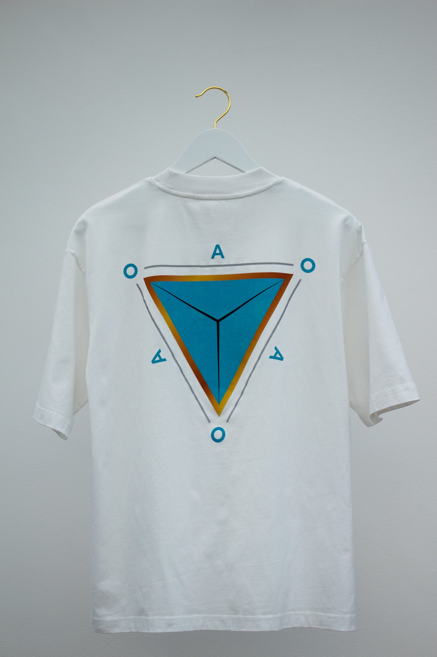 Pyramid T-shirt -White